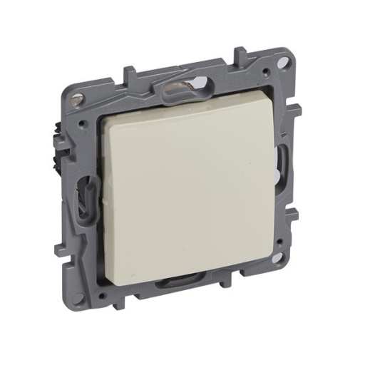 Niloé kruisschak. 10AX 250V crème met spankl.